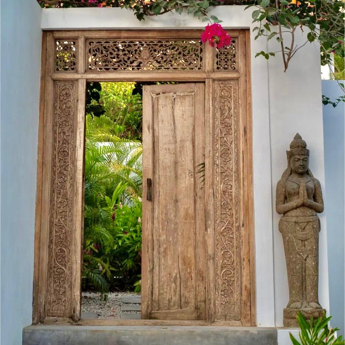 Portas Entalhadas - IndoBali