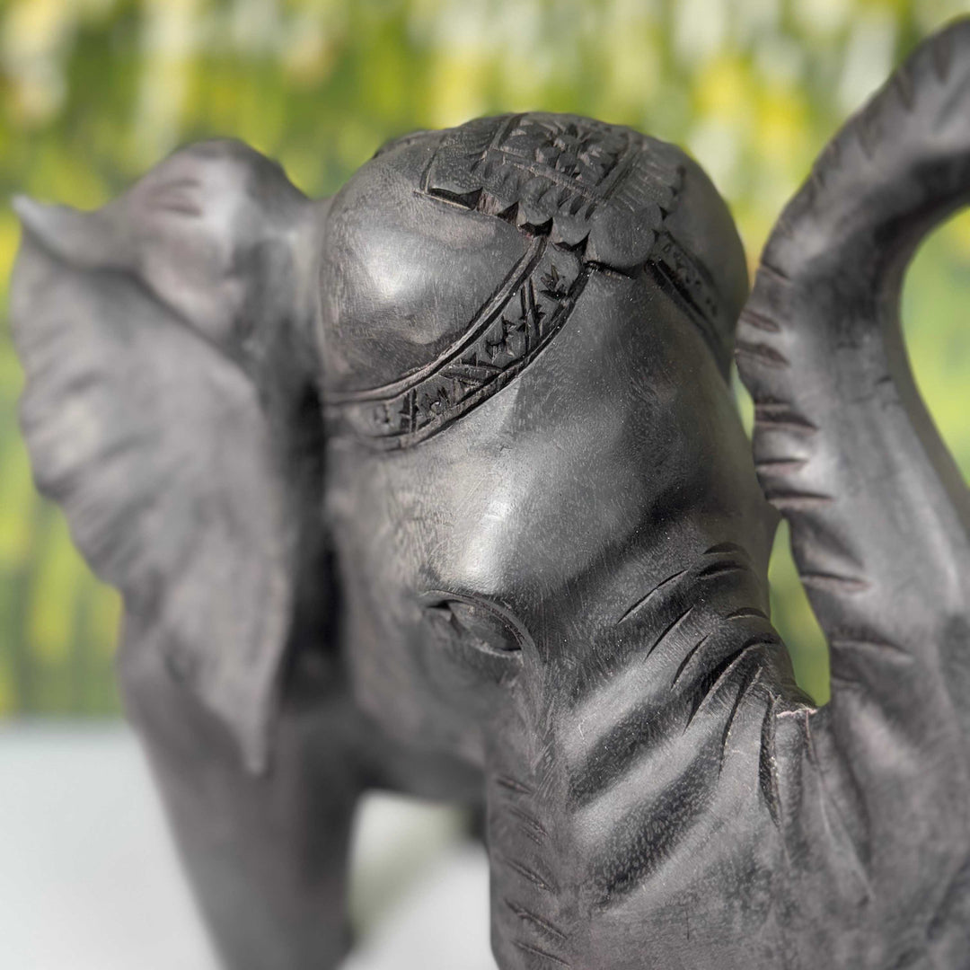 Elefante da Sorte Preto Entalhado 50cm: Modelo 01 - IndoBali