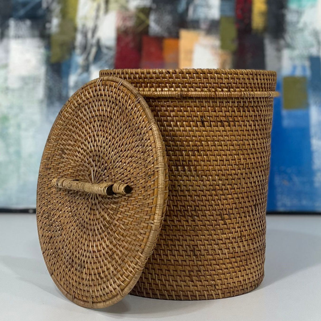 Cesto de Lixo em Rattan - Pegador Linear