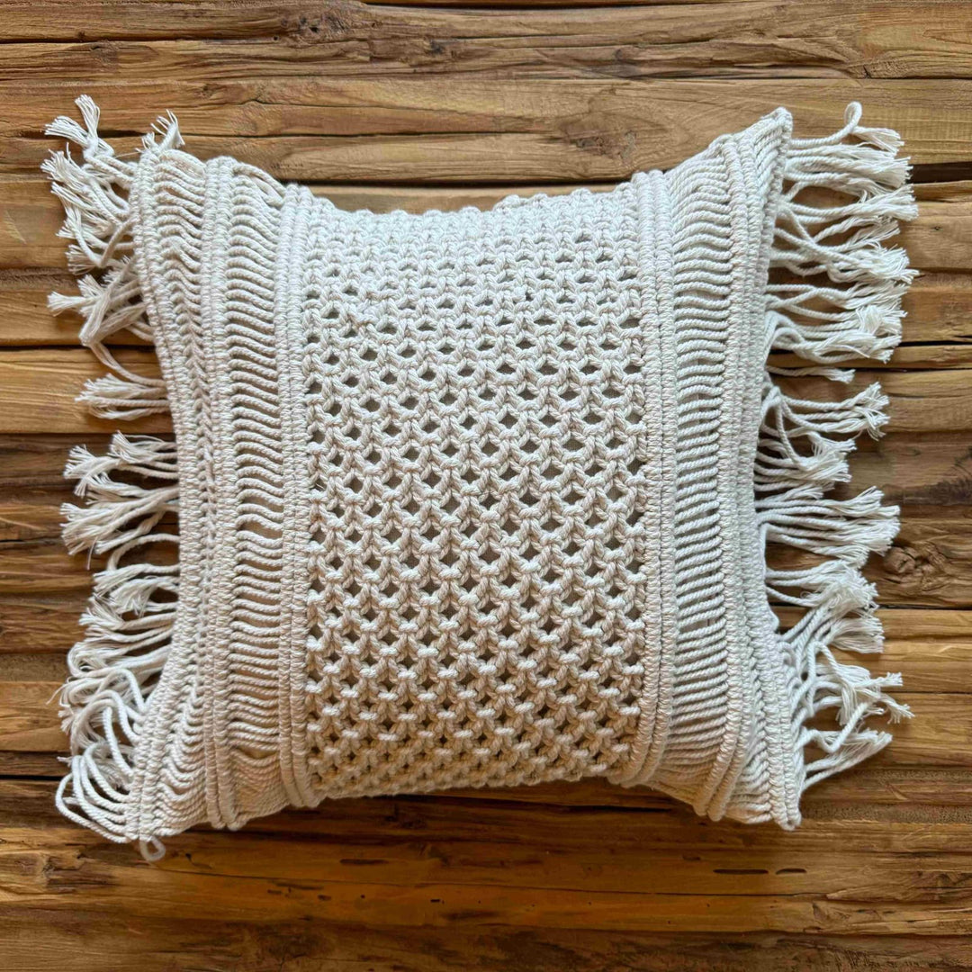 Almofada Artesanal Macramê com 4 Tiras