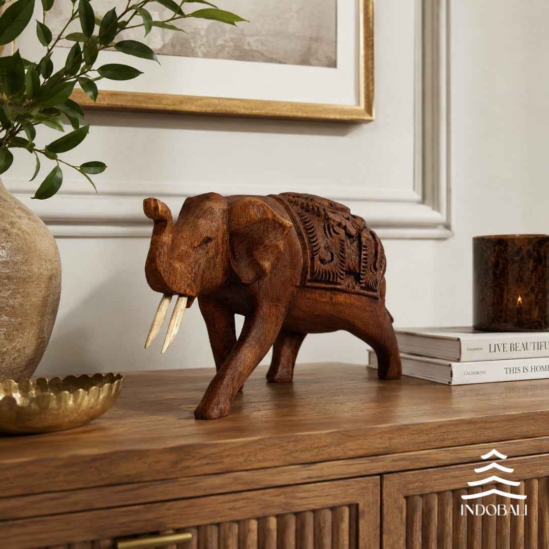 Elefante Entalhado de Madeira Suar