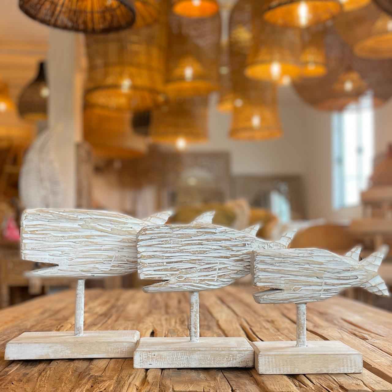Baleia Madeira com Base - Natural Patinado - IndoBali