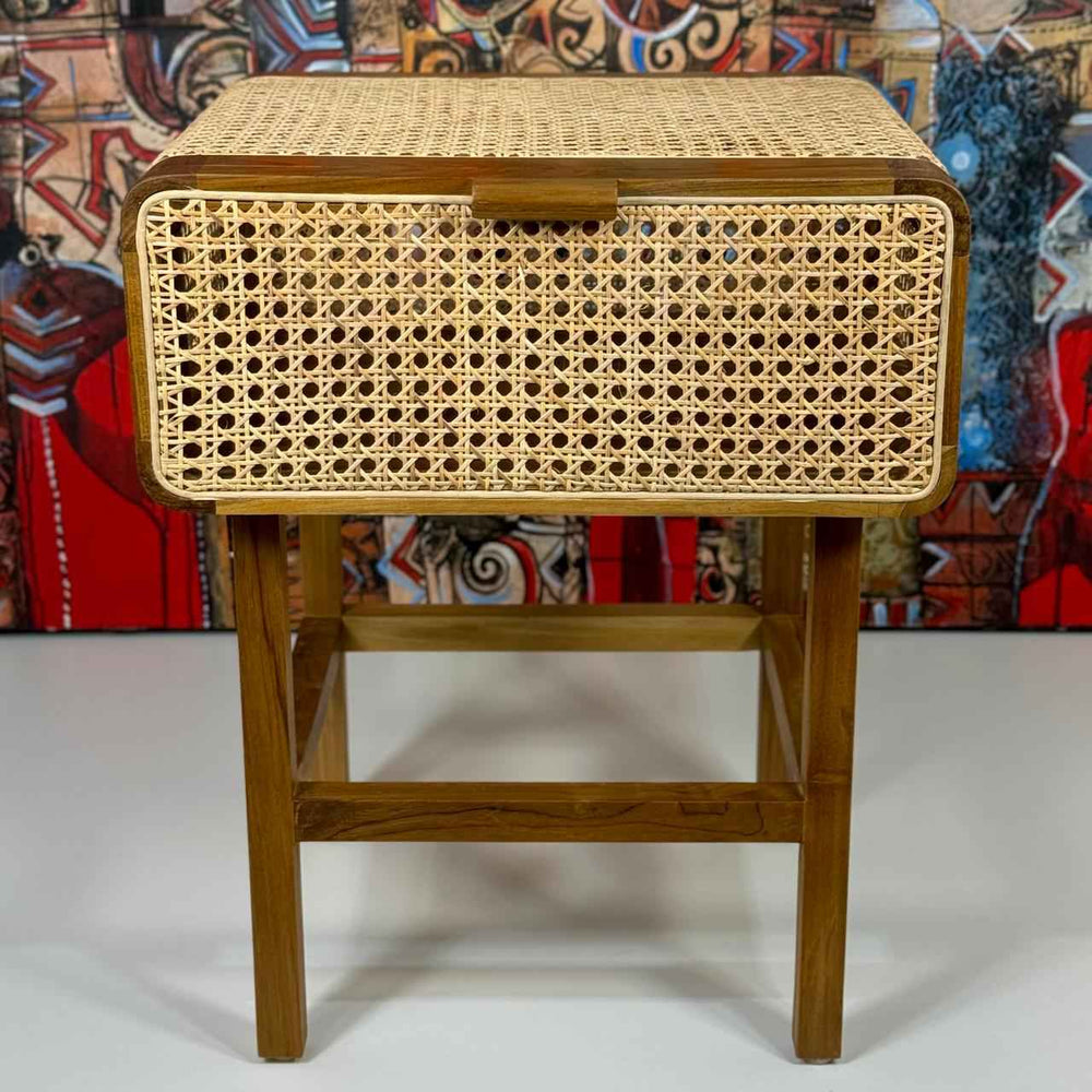 Mesa de Cabeceira de Rattan