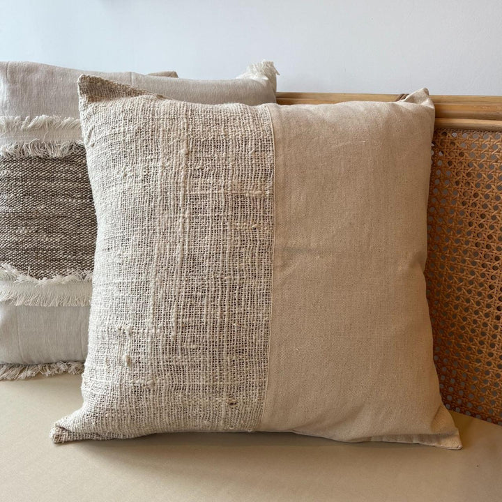 Almofada Artesanal 50x50 cm: Linho Metade