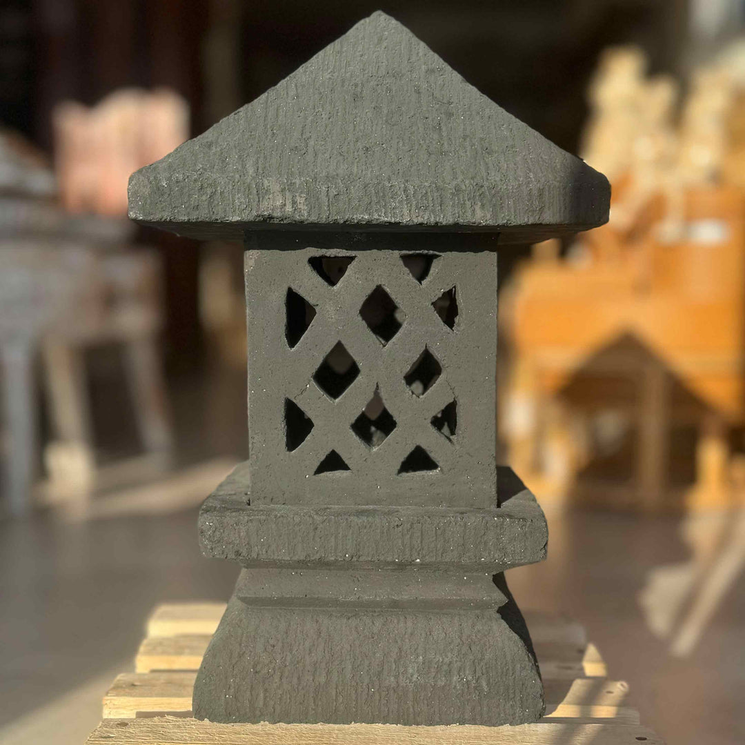 Luminária de Chão para Jardim Preta - Concreto - IndoBali