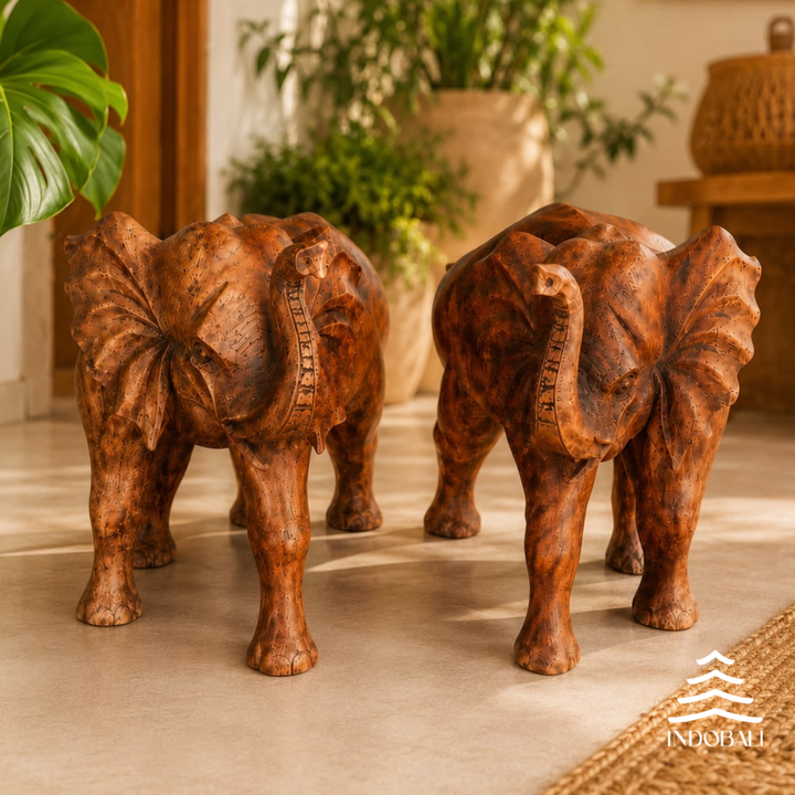 Elefante Vermelho Liso de Madeira Suar