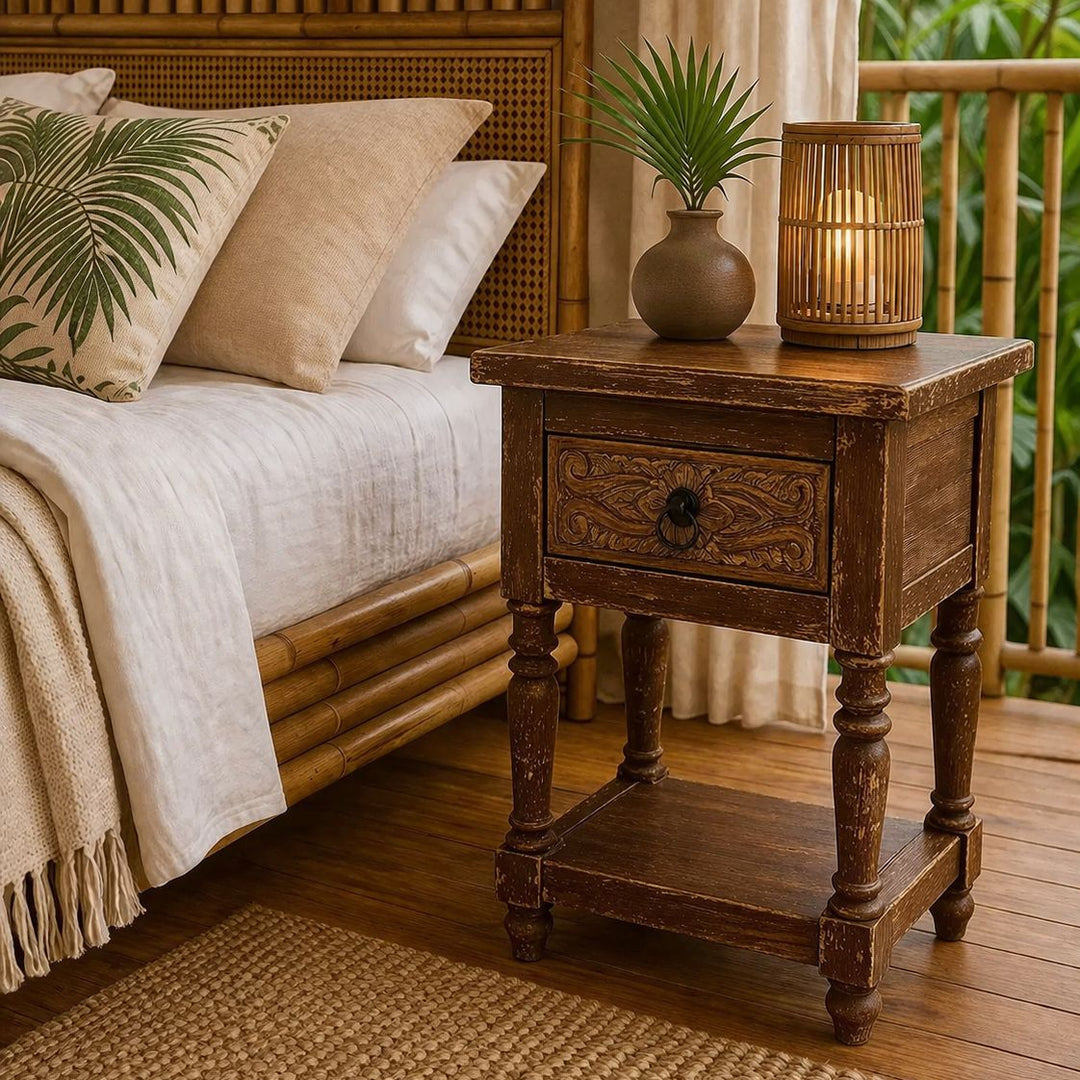 Mesa de Cabeceira Prateleira e Gaveta - Madeira Teca