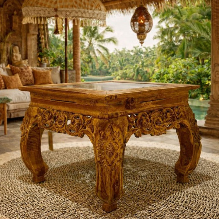Mesa de canto esculpida em madeira 50x50 cor natural