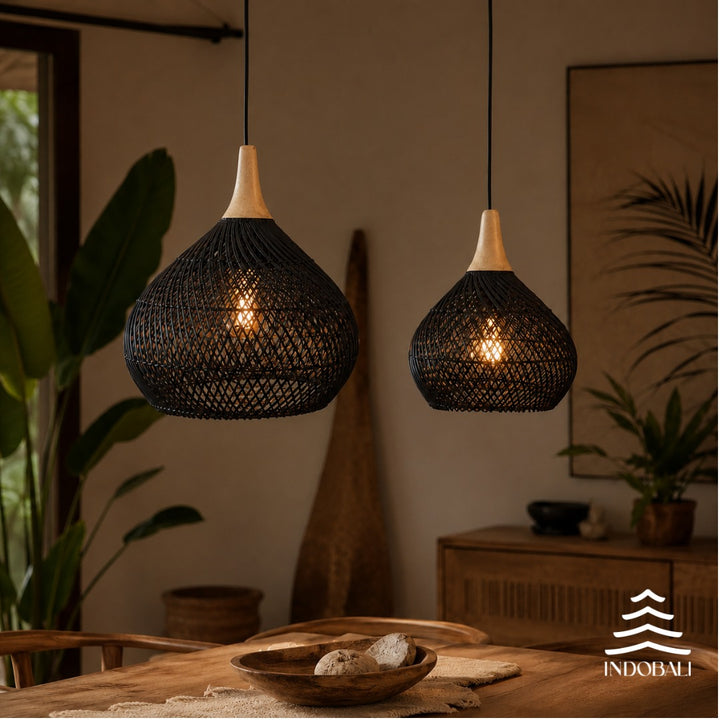 Luminária Rattan Redonda Base Madeira Preto