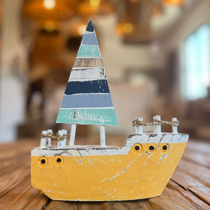 Barco com Vela de Madeira - Amarelo - IndoBali