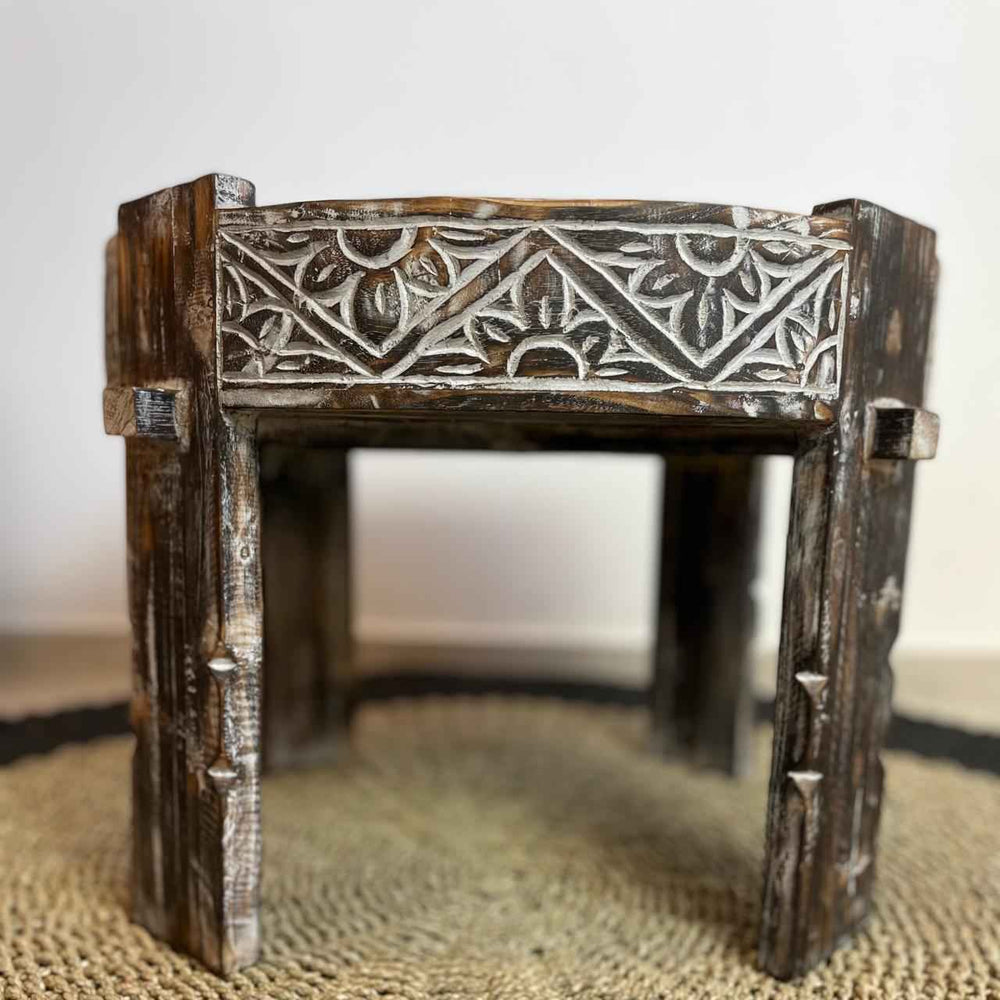 Mesa de Canto Timor redonda de madeira preta